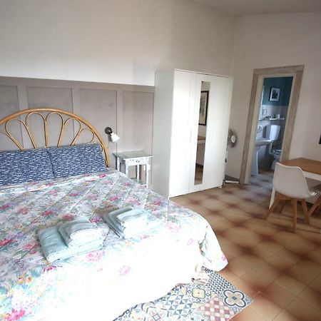 Ca' La Stella Sea-View Apartments Porto Azzurro Extérieur photo